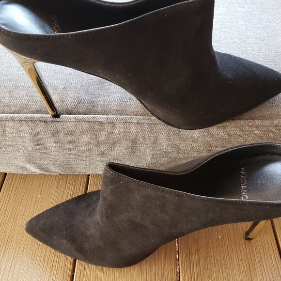 EUC Guess by MARCIANO jet black suede gold heel pointy toe mule (7.5) slides - Picture 5 of 9